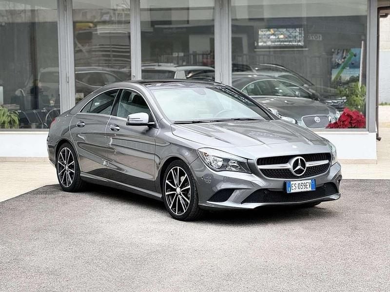 Grigio Usata 2013 Mercedes CLA220 Tre volumi | 14.900 € (Ottimo prezzo) - Immagine 1/4