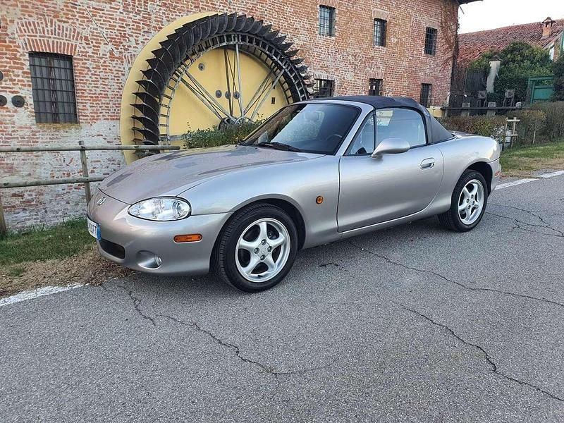 Gray Usata 2001 Mazda MX5 Cabrio | 9200 € (Buon prezzo) - Immagine 1/4