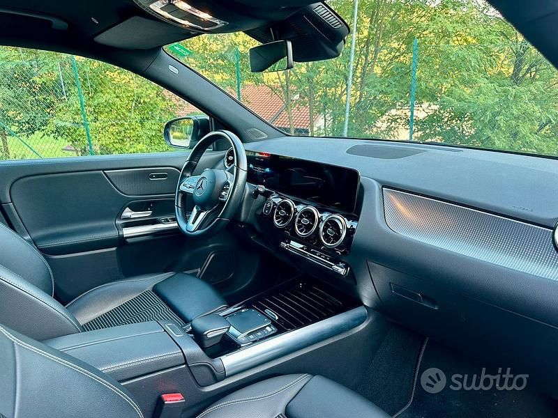 Usata Mercedes GLA180 136 CV (100 kW) 2021 Nero SUV