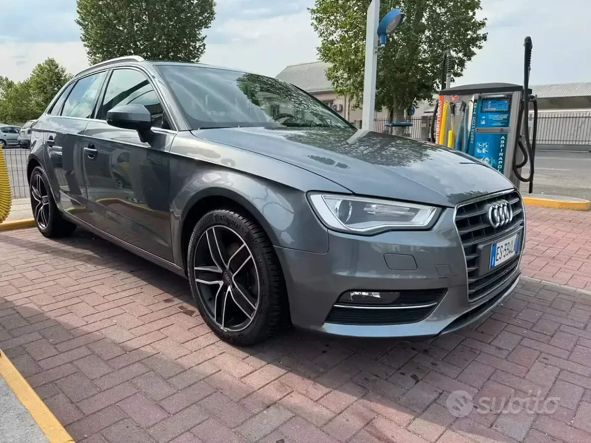 Usata Audi A3 Attraction 150 CV (110 kW) 2013 Grigio Berlina