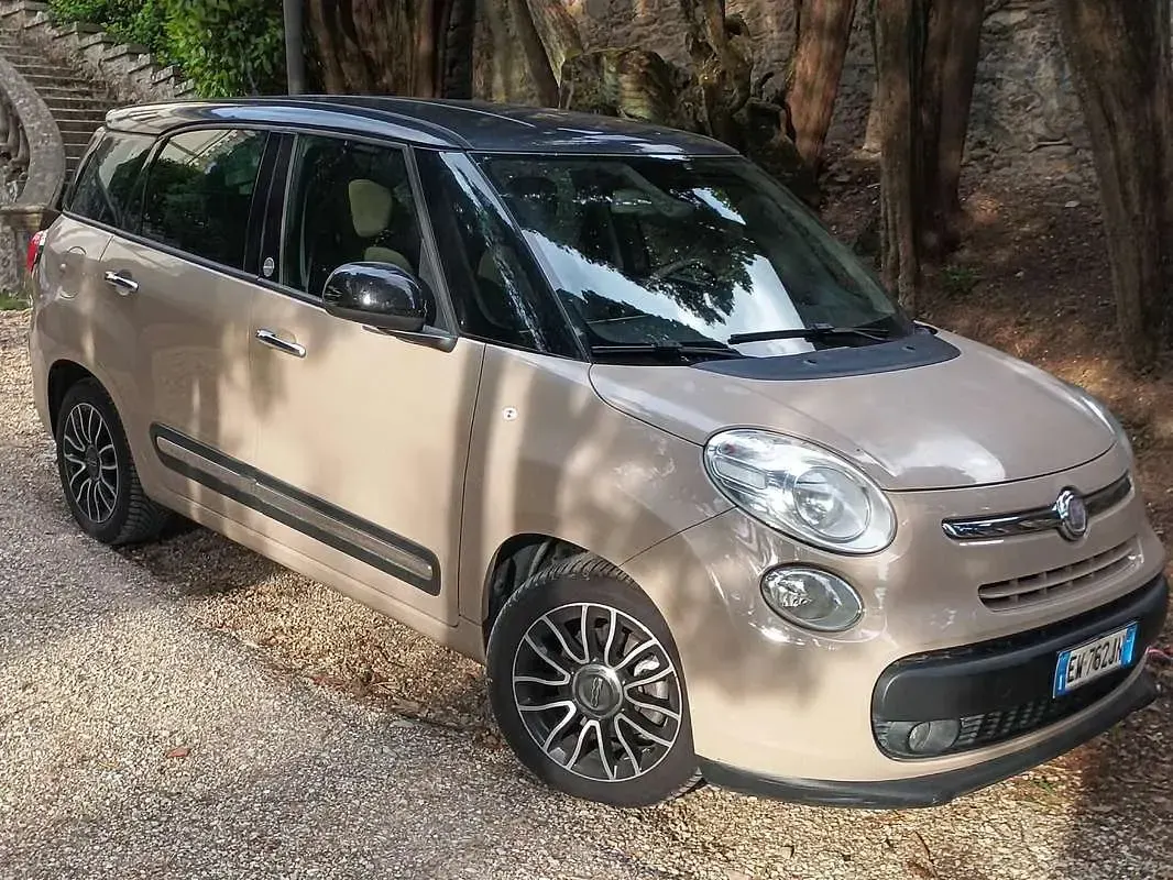 Usata Fiat 500L Living 105 CV (77 kW) 2013 Beige Monovolume