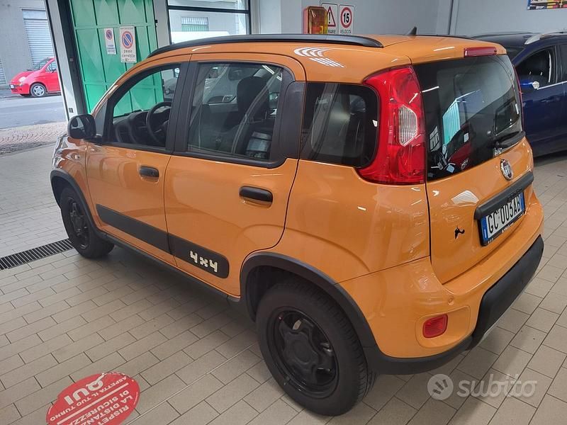 Usata Fiat Panda 4x4 S 86 CV (63 kW) 2020 Arancione Utilitaria