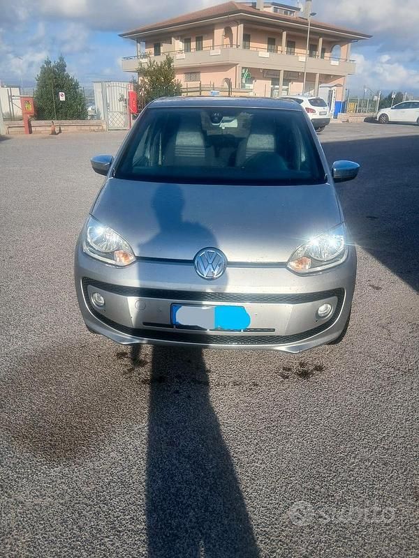Grigio Usata 2016 VW up! Due volumi | 6500 € (Super prezzo) - Immagine 1/4
