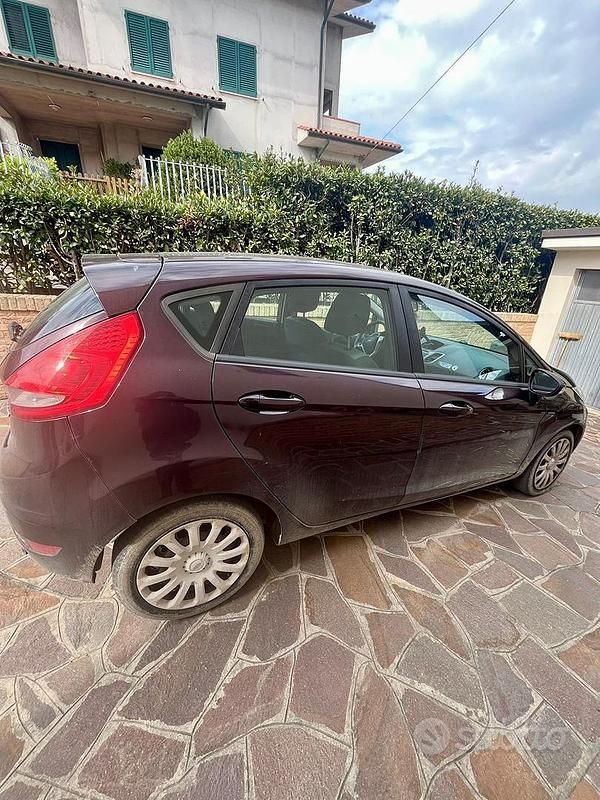 Usata Ford Fiesta 68 CV (50 kW) 2010 Utilitaria