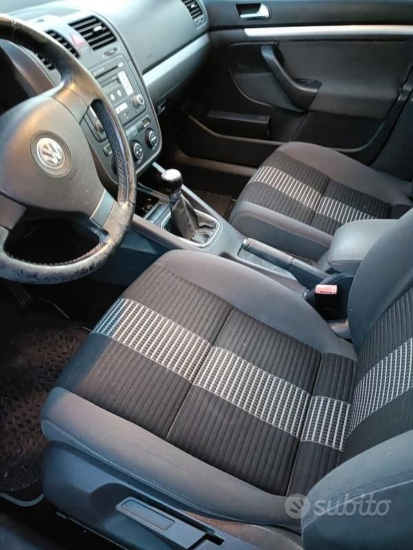 Usata VW Golf VI United 101 CV (74 kW) 2008 Grigio Utilitaria