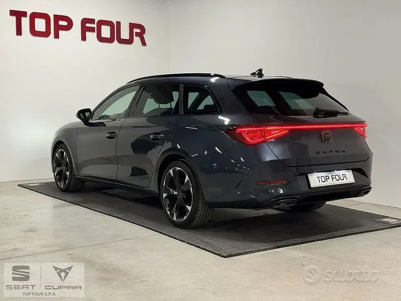 Usata Cupra Leon 150 CV (110 kW) 2024 Grigio Station wagon
