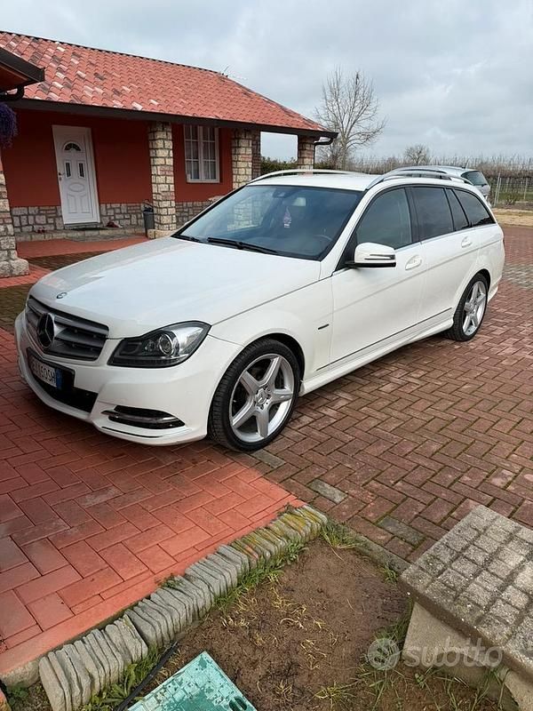 Usata Mercedes C200 AMG 136 CV (100 kW) 2012 Bianco Station wagon
