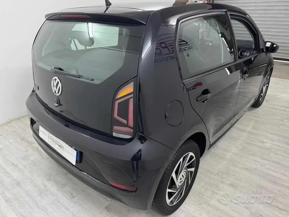Usata VW up! Move 60 CV (44 kW) 2019 Nero Utilitaria