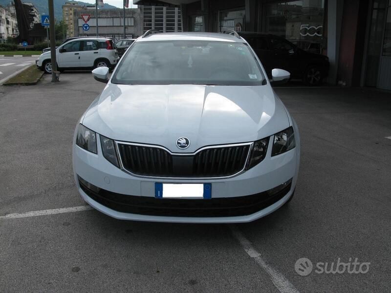 Usata Skoda Octavia Executive 116 CV (85 kW) 2018 Bianco Station wagon