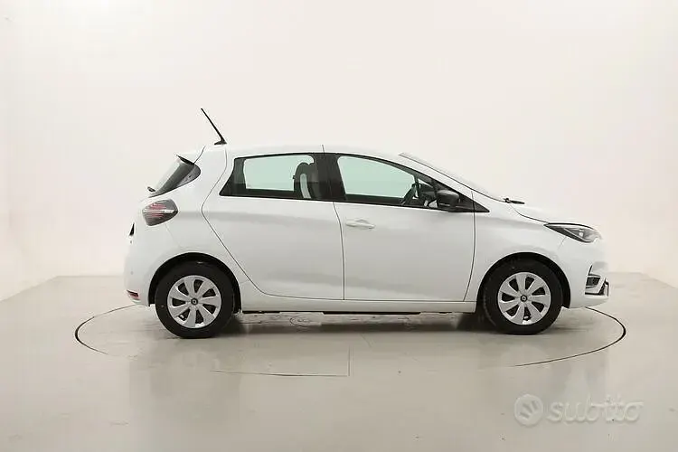 Usata Renault Zoe Zen 50 kW (69 CV) 2022 Bianco Utilitaria