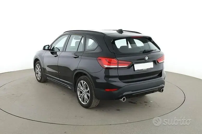 Usado BMW X1 Sport Line 150 CV (110 kW) 2022 Negro SUV