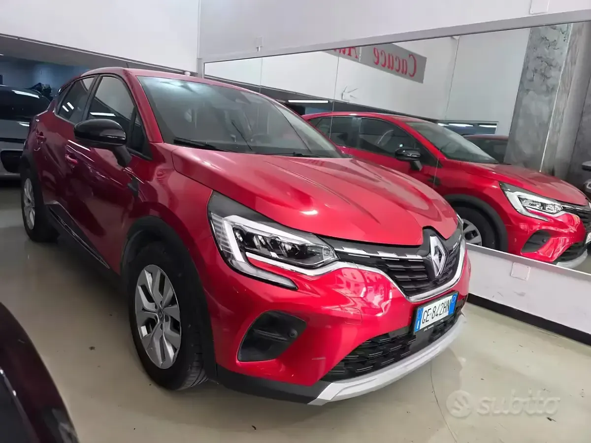 Usata Renault Captur Intens 95 CV (69 kW) 2021 Rosso SUV