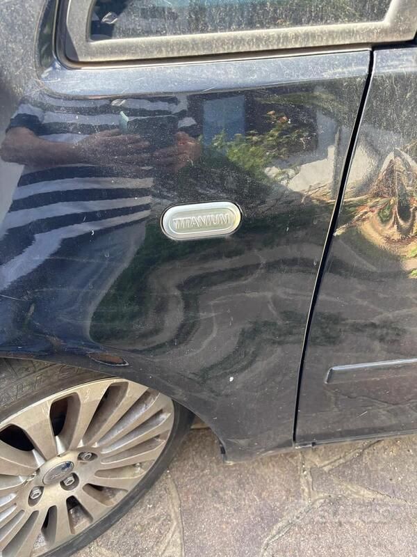 Usata Ford C-MAX Titanium 125 CV (91 kW) 2008 Nero Monovolume