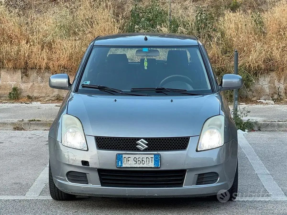 Usata Suzuki Swift 69 CV (50 kW) 2006 Grigio Utilitaria