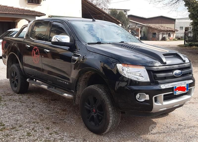 Usata Ford Ranger Limited 150 CV (110 kW) 2013 Nero Pick-up