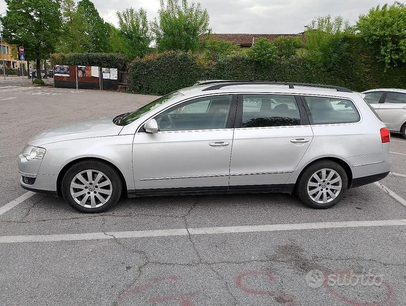 Usata VW Passat 140 CV (102 kW) 2009 Grigio Station wagon