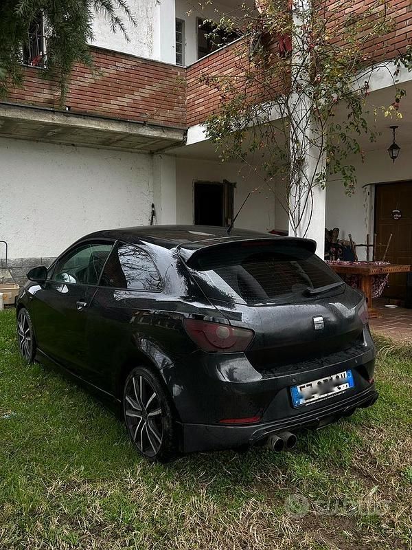 Usata Seat Ibiza FR 90 CV (66 kW) 2015 Nero Utilitaria
