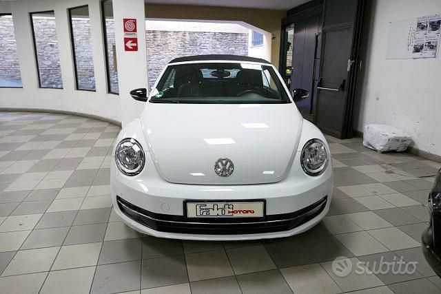 Usata VW Beetle Cabriolet CLUB 105 CV (77 kW) 2015 Bianco Cabrio