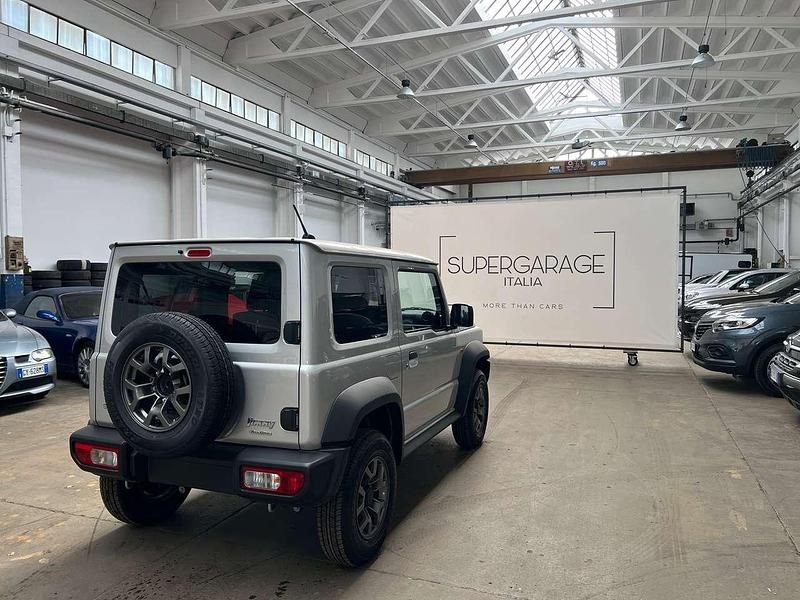 Nuova Suzuki Jimny 102 CV (75 kW) 2025 Argento SUV