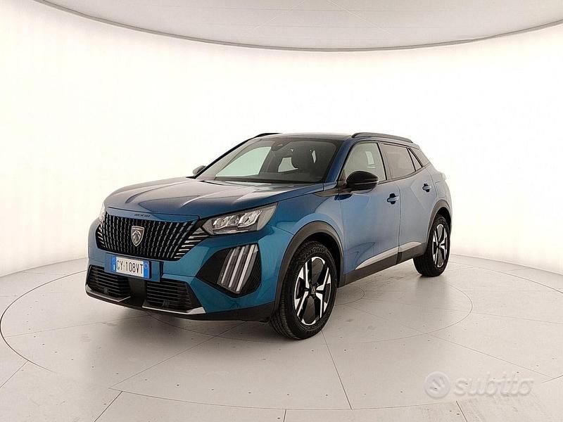 Usata Peugeot 2008 Allure 101 CV (74 kW) 2025 Verde SUV