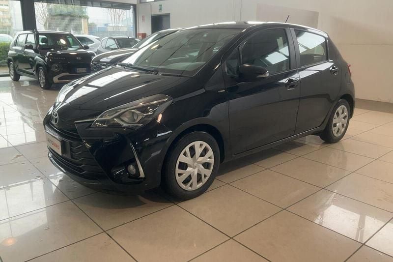 Begagnad Toyota Yaris Active 72 HK (52 kW) 2019 Sedan