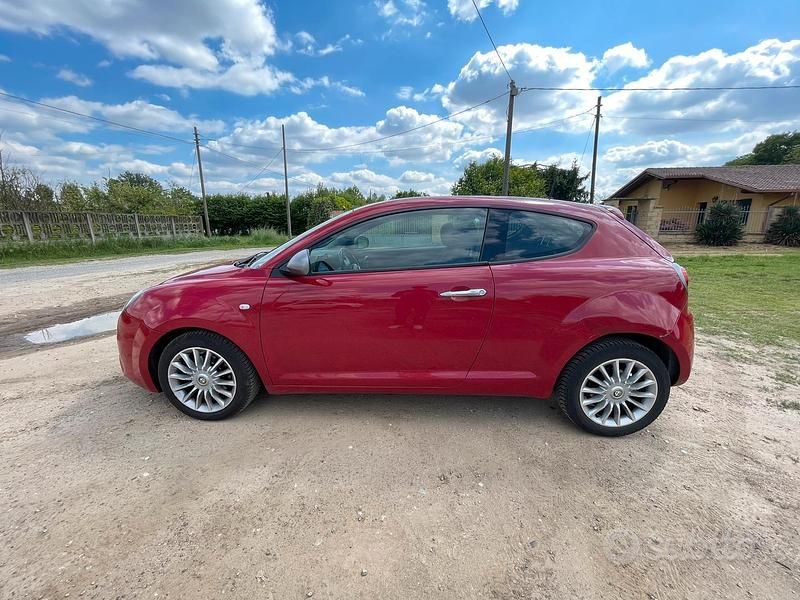 Begagnad Alfa Romeo MiTo 85 HK (62 kW) 2014 Röd Halvkombi