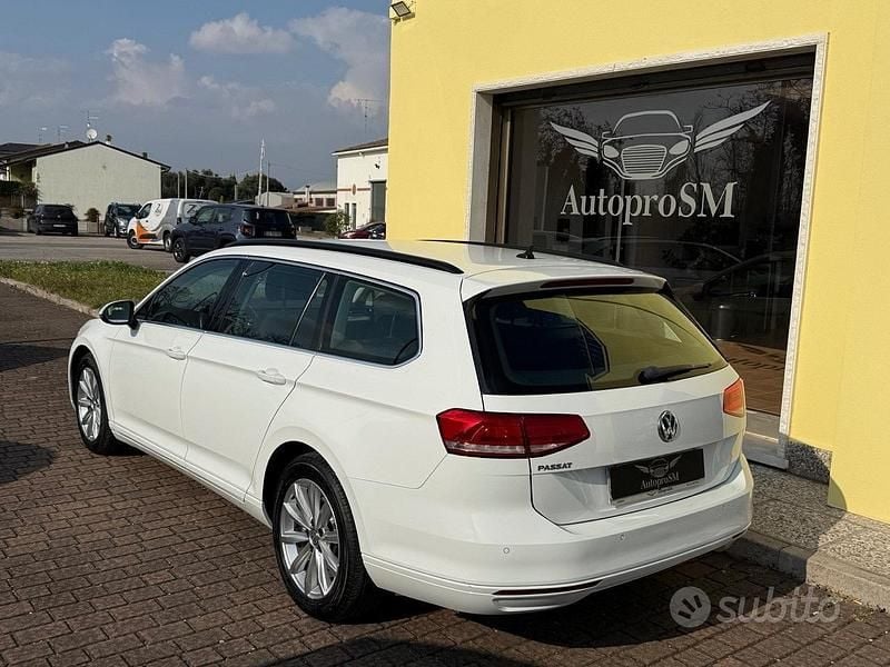 Usata VW Passat 150 CV (110 kW) 2019 Bianco Station wagon
