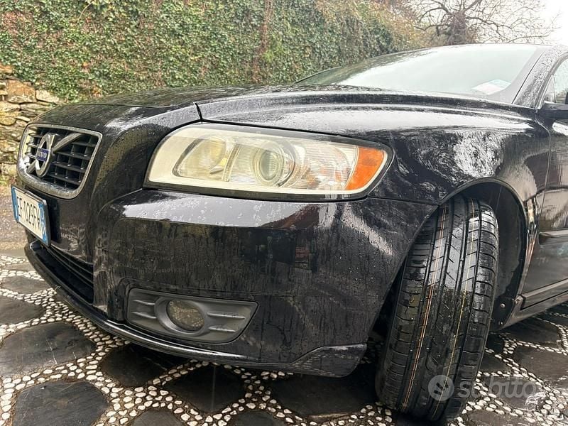Usata Volvo V50 114 CV (83 kW) 2010 Nero Station wagon