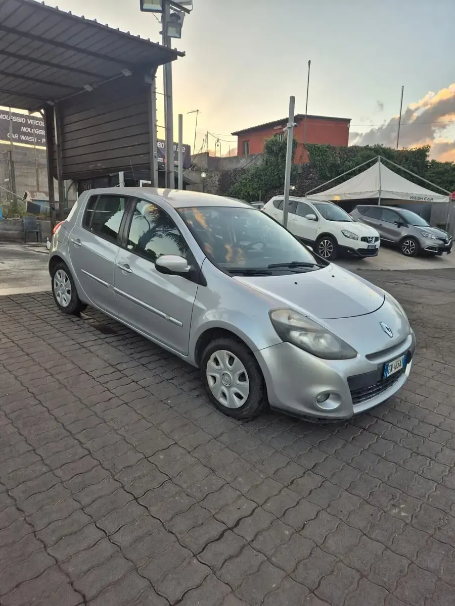 Usata Renault Clio IV 75 CV (55 kW) 2012 Nero Berlina