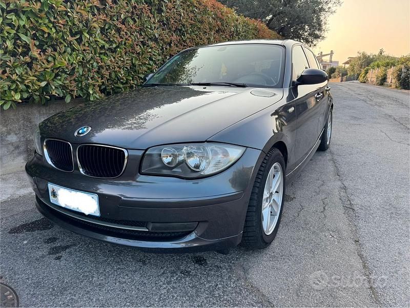 Usata BMW 118 143 CV (105 kW) 2007 Grigio Utilitaria