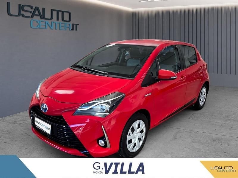 Rosso Usata 2020 Toyota Yaris Hybrid Active Due volumi | 13.500 € (Ottimo prezzo) - Immagine 1/4