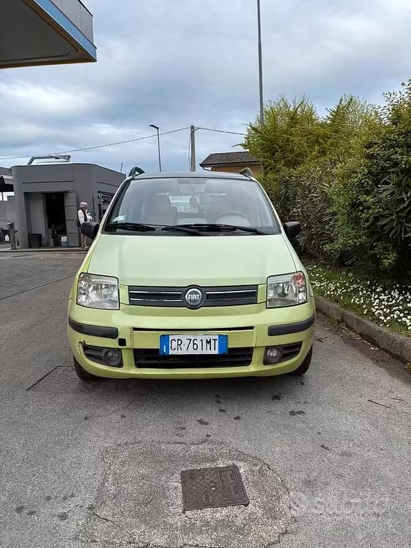 Usata Fiat Panda 70 CV (51 kW) 2004 Utilitaria