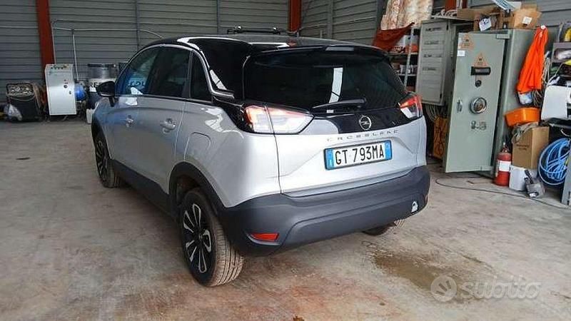 Usata Opel Crossland Elegance 131 CV (96 kW) 2024 Grigio SUV