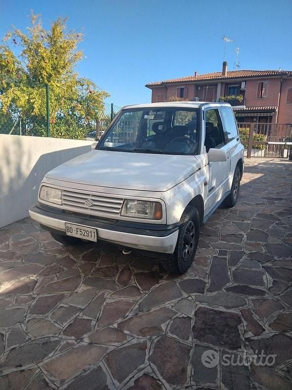 Usata Suzuki Vitara 75 CV (55 kW) 1991 Bianco SUV