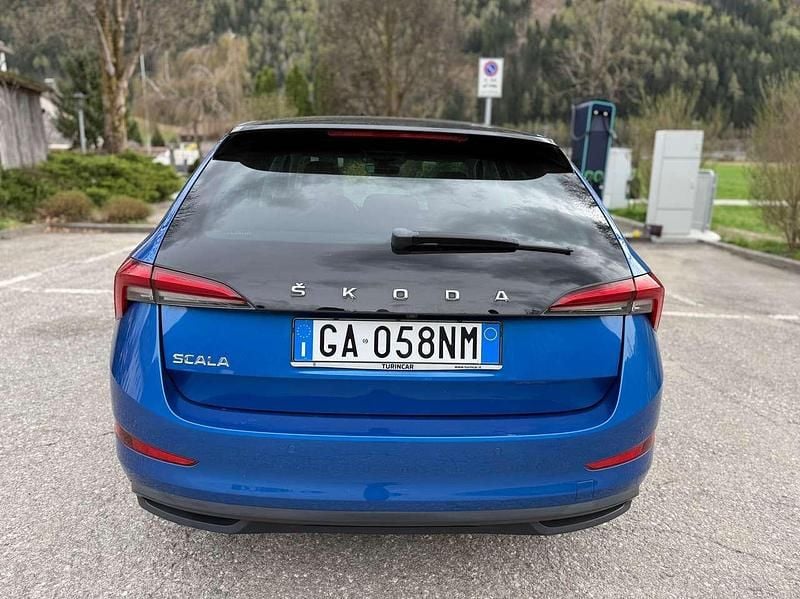 Usata Skoda Scala 116 CV (85 kW) 2020 Blu/azzurro Utilitaria