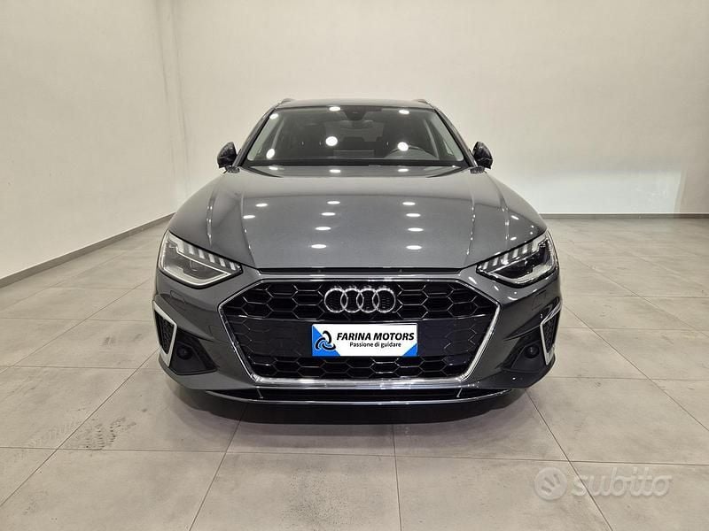 Usata Audi A4 S-Line 190 CV (139 kW) 2019 Grigio Station wagon