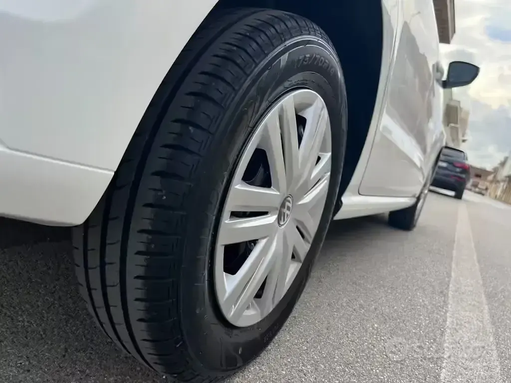 Usata VW Polo Comfortline 75 CV (55 kW) 2015 Bianco Berlina