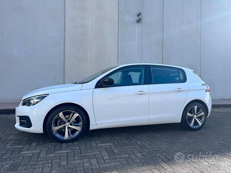 Usata Peugeot 308 Allure 130 CV (95 kW) 2018 Bianco Berlina