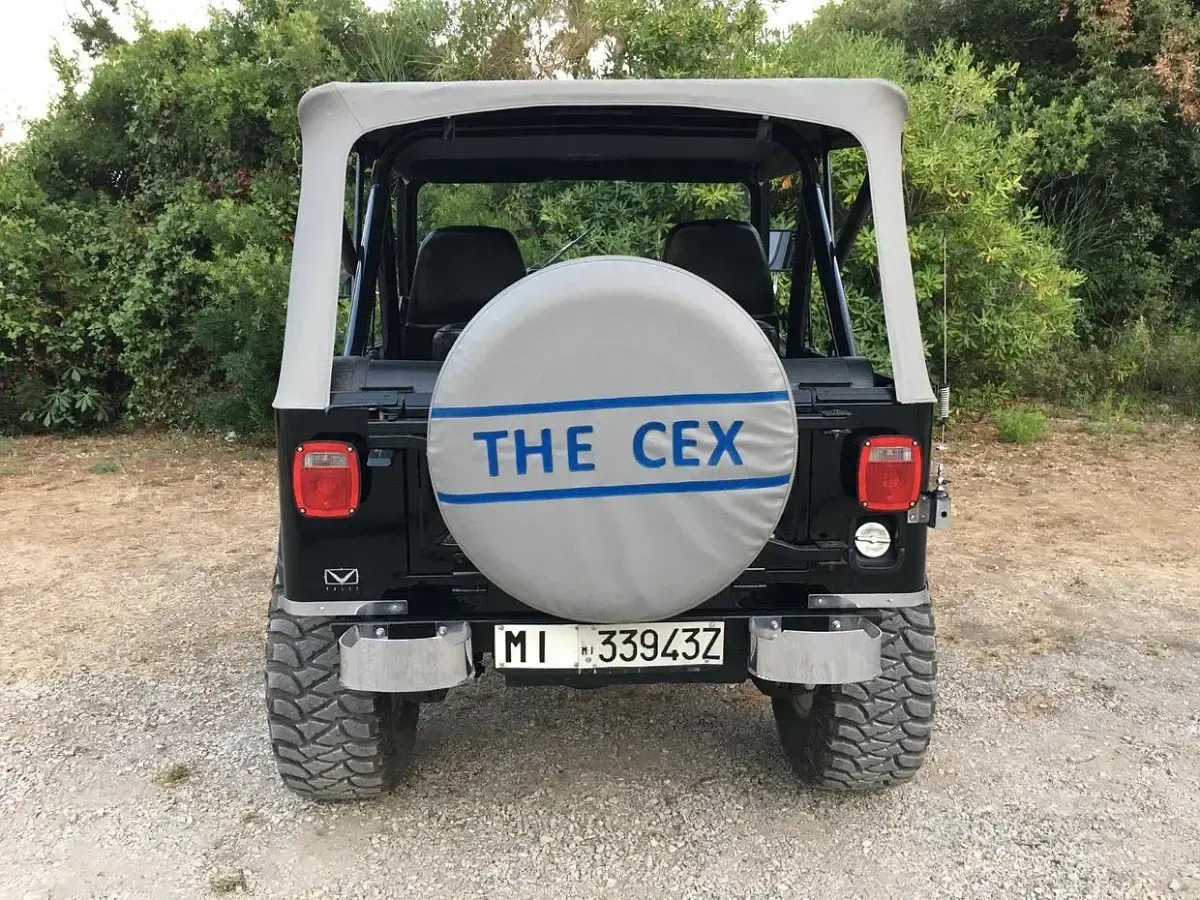 Usata Jeep CJ Laredo 1985 Nero SUV