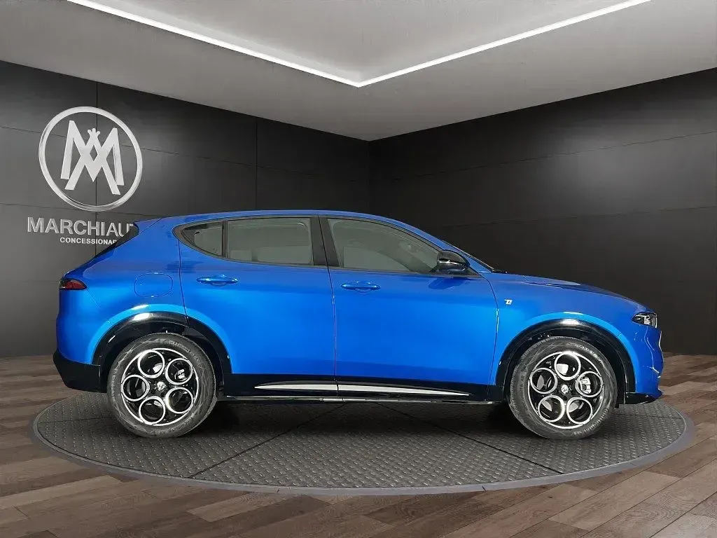 Usata Alfa Romeo Tonale Ti 160 CV (117 kW) 2022 Rosso pastello SUV