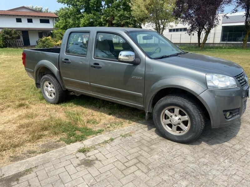 Usata Great Wall Steed 5 139 CV (102 kW) 2016 Grigio SUV