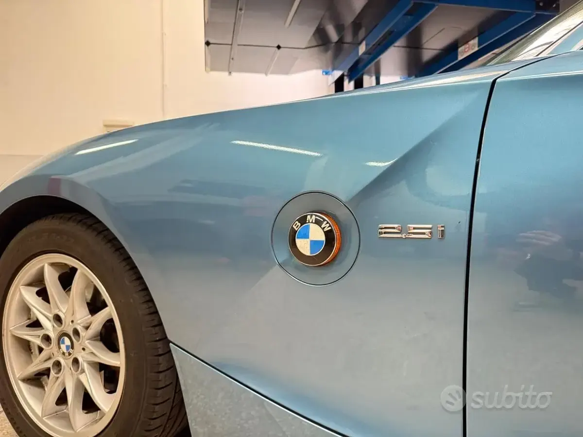 Usata BMW Z4 Sport Line 192 CV (141 kW) 2003 Blu Cabrio