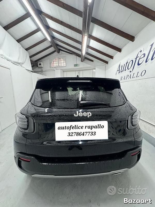 Usata Jeep Avenger Summit 101 CV (74 kW) 2025 Nero SUV