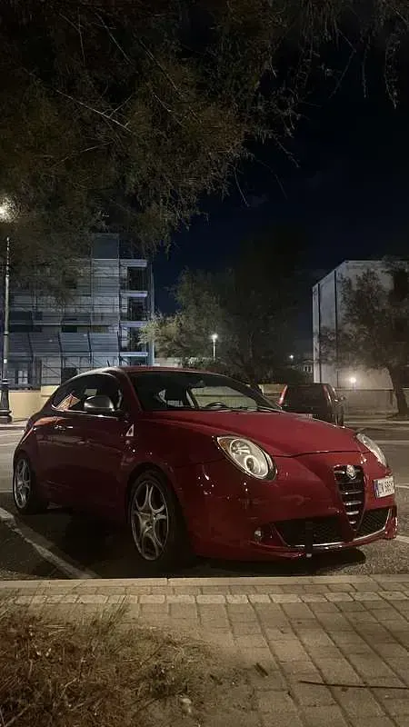 Second-hand Alfa Romeo MiTo Distinctive 155 CP (114 kW) 2009 Roșu Hatchback