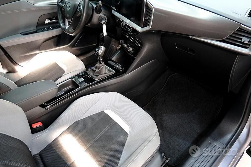 Usata Opel Mokka Elegance 136 CV (100 kW) 2023 Grigio SUV