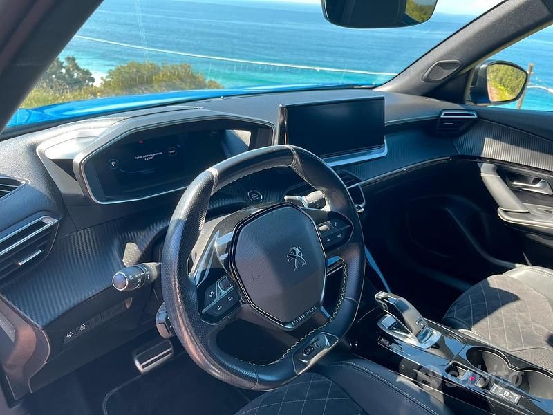 Usata Peugeot 2008 GT-line 130 CV (95 kW) 2022 Blu SUV