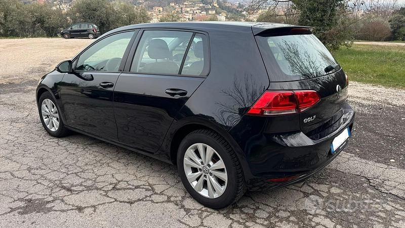 Usata VW Golf VII Comfortline 110 CV (80 kW) 2016 Nero Berlina