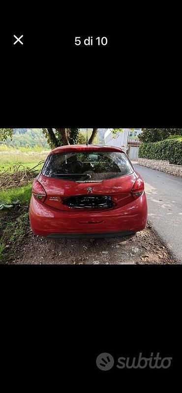 Usata Peugeot 208 68 CV (50 kW) 2018 Utilitaria
