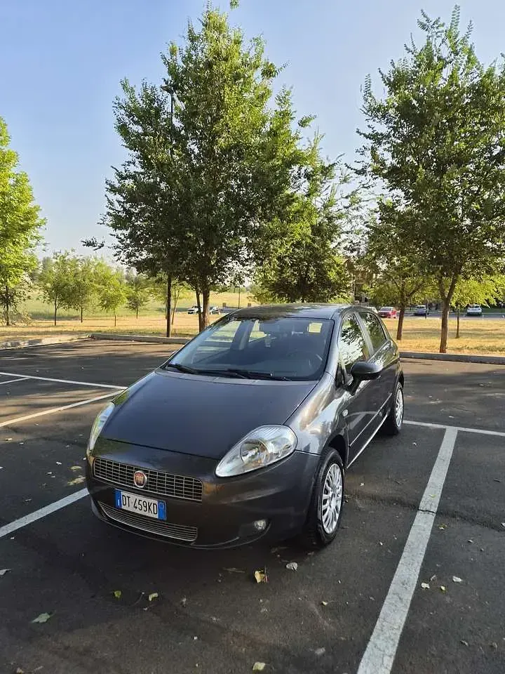 Usata Fiat Grande Punto Active 77 CV (56 kW) 2009 Other Utilitaria