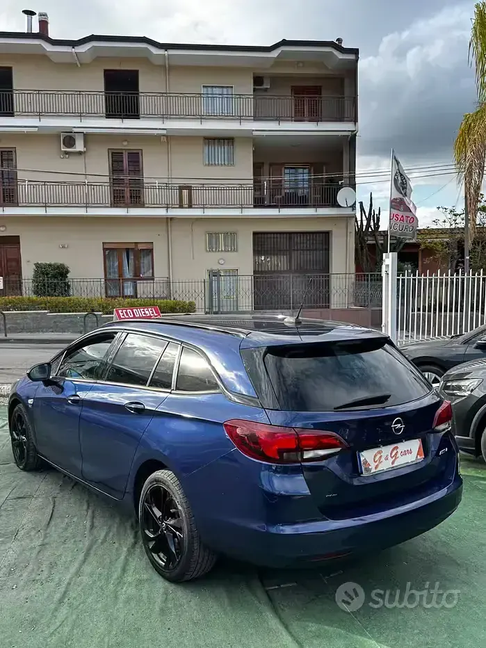 Usata Opel Astra Ultimate 122 CV (89 kW) 2020 Blu Station wagon